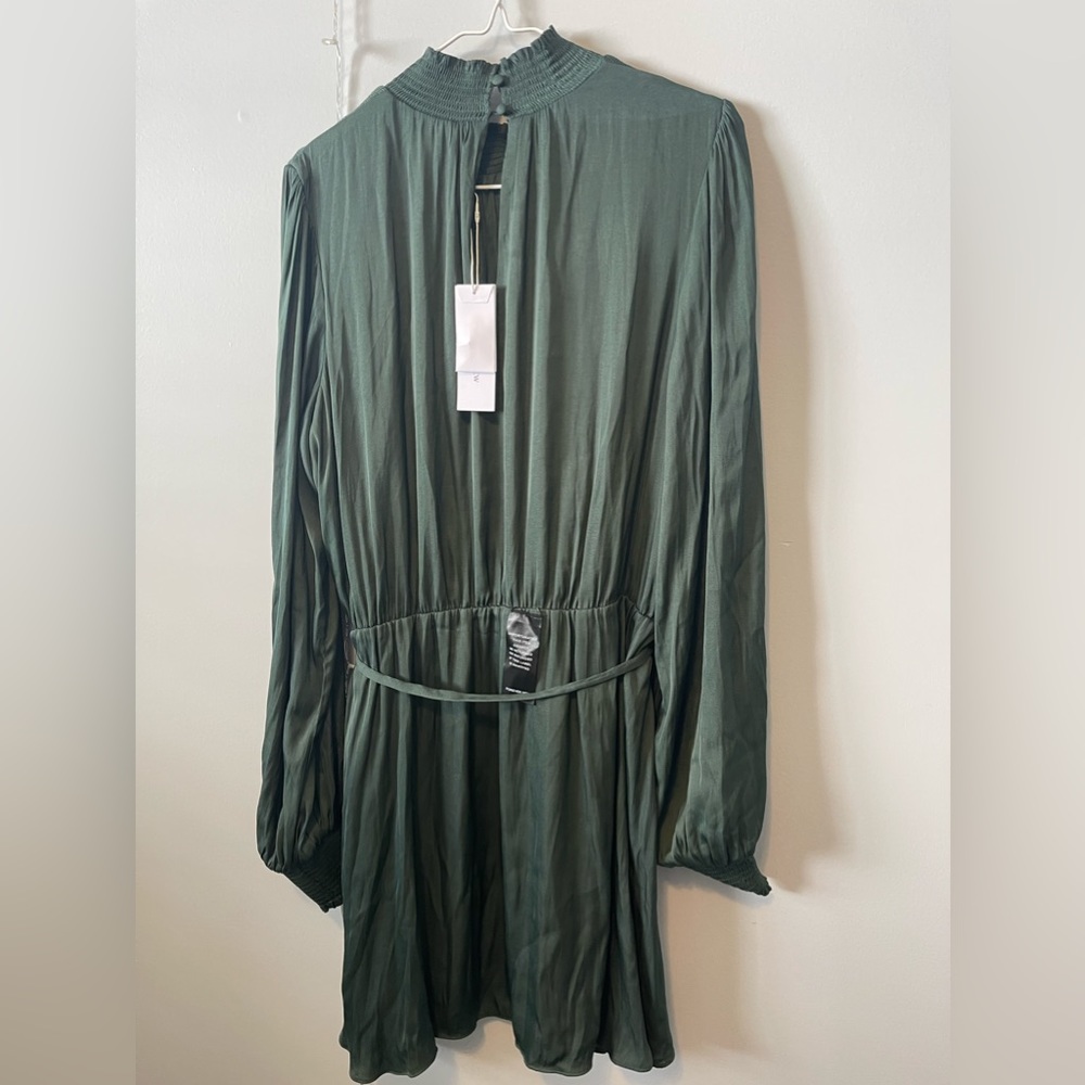 Dress - Picture 2 of 3